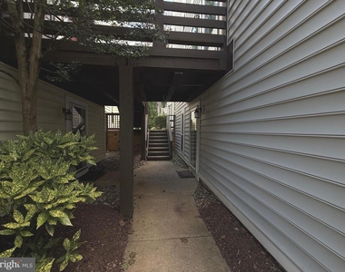 10050 Oakton Terrace Road - Photo Thumbnail 24