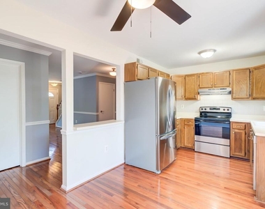 14536 Castleford Court - Photo Thumbnail 12