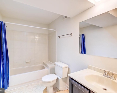 14536 Castleford Court - Photo Thumbnail 35