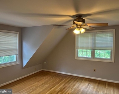 6803 Dante Court - Photo Thumbnail 10