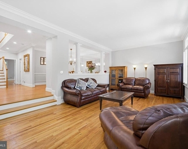 2026 Mayfair Mclean Court - Photo Thumbnail 16