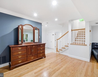 2026 Mayfair Mclean Court - Photo Thumbnail 48