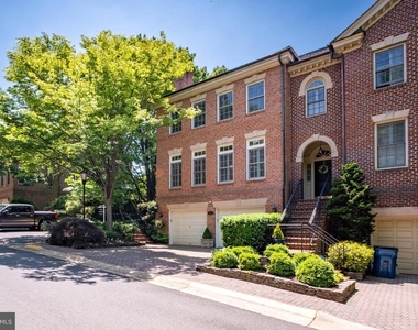 2026 Mayfair Mclean Court - Photo Thumbnail 8