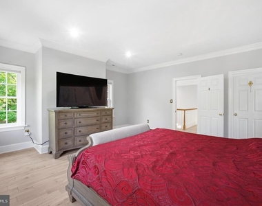 2026 Mayfair Mclean Court - Photo Thumbnail 33