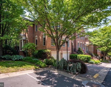 2026 Mayfair Mclean Court - Photo Thumbnail 7