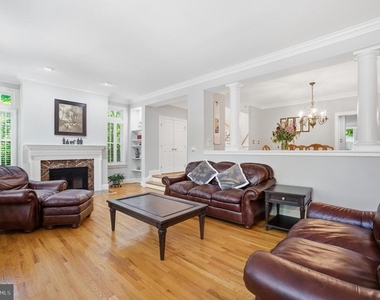 2026 Mayfair Mclean Court - Photo Thumbnail 15