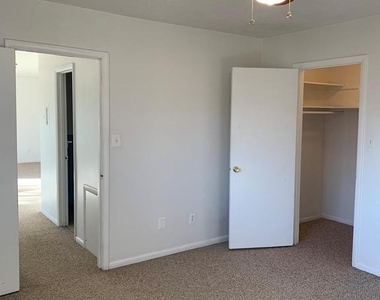 7602 Savannah Street - Photo Thumbnail 7