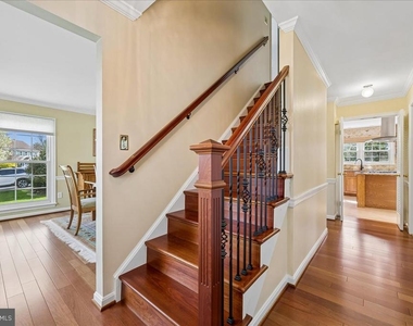 13511 Fallen Oak Court - Photo Thumbnail 7