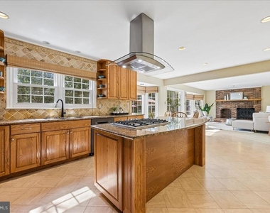 13511 Fallen Oak Court - Photo Thumbnail 20