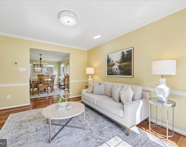 13511 Fallen Oak Court - Photo Thumbnail 19