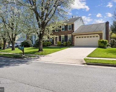 13511 Fallen Oak Court - Photo Thumbnail 5