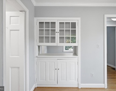 6004 Telegraph Road - Photo Thumbnail 12