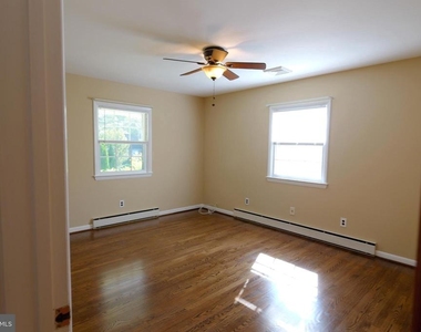 2603 Beacon Hill Road - Photo Thumbnail 8