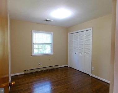 2603 Beacon Hill Road - Photo Thumbnail 6