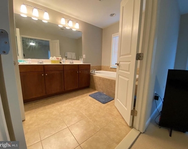 12239 Water Elm Lane - Photo Thumbnail 18