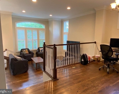 12239 Water Elm Lane - Photo Thumbnail 11