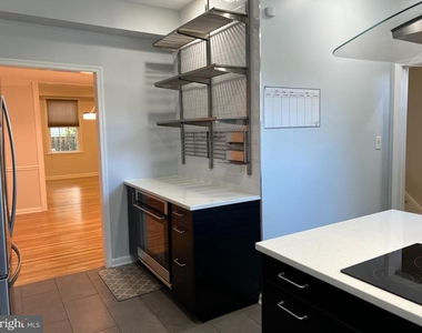 6683 Mclean Drive - Photo Thumbnail 7