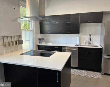 6683 Mclean Drive - Photo Thumbnail 4