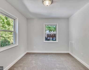 5809 Fifer - Photo Thumbnail 14