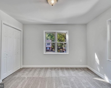 5809 Fifer - Photo Thumbnail 11