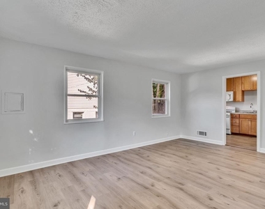 5809 Fifer - Photo Thumbnail 1