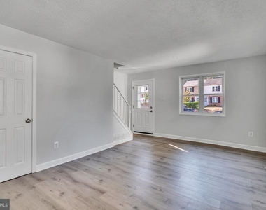5809 Fifer - Photo Thumbnail 4