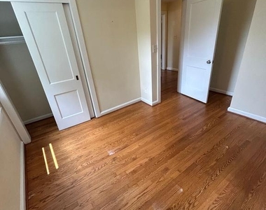 881 Dolley Madison Boulevard - Photo Thumbnail 11