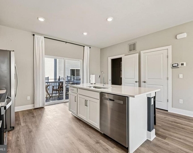 137 Willett Hollow Street - Photo Thumbnail 30