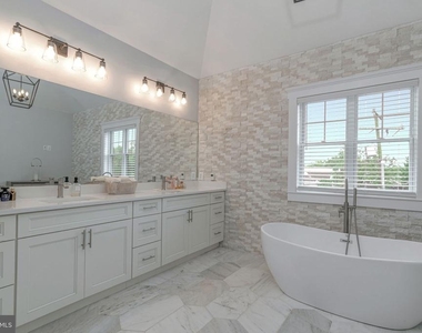 10704 Warwick Avenue - Photo Thumbnail 25