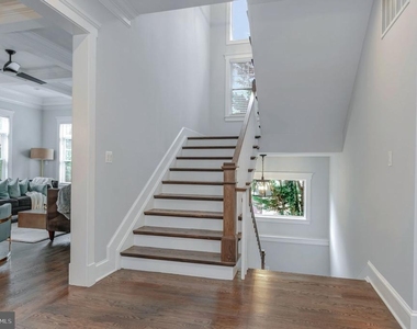 10704 Warwick Avenue - Photo Thumbnail 10