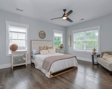 10704 Warwick Avenue - Photo Thumbnail 39