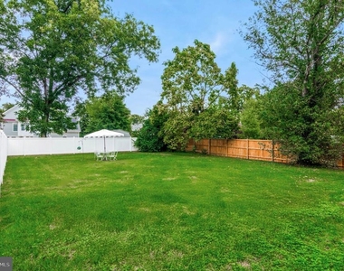10704 Warwick Avenue - Photo Thumbnail 64