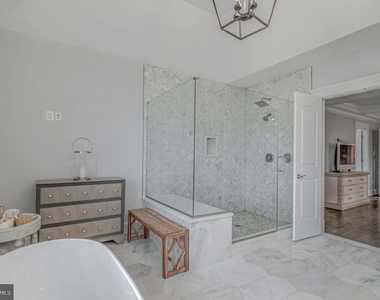 10704 Warwick Avenue - Photo Thumbnail 27