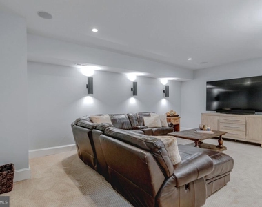 10704 Warwick Avenue - Photo Thumbnail 56