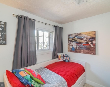 415 W Broad Street - Photo Thumbnail 20