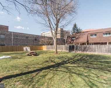415 W Broad Street - Photo Thumbnail 22
