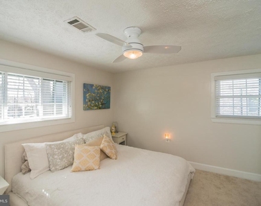415 W Broad Street - Photo Thumbnail 16