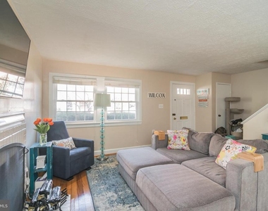 415 W Broad Street - Photo Thumbnail 5