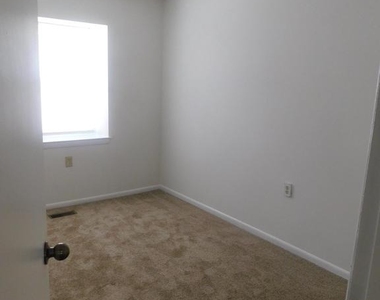 111 Cameron Street - Photo Thumbnail 9