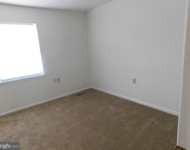 111 Cameron Street - Photo Thumbnail 12
