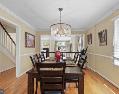 626 N Payne Street - Photo Thumbnail 8