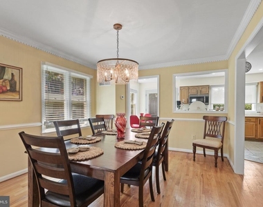 626 N Payne Street - Photo Thumbnail 10