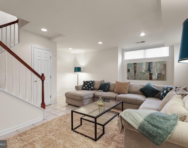 626 N Payne Street - Photo Thumbnail 32