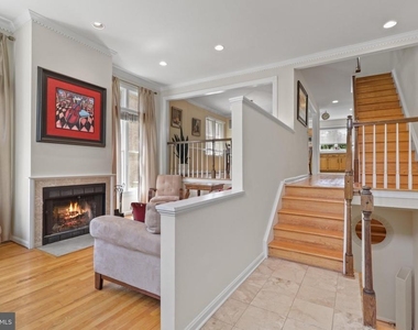 626 N Payne Street - Photo Thumbnail 4