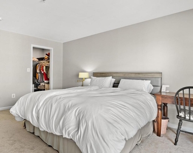 5117 Donovan Drive - Photo Thumbnail 19
