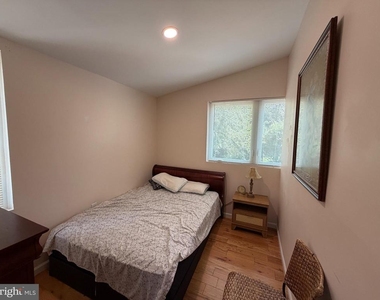 4915 36th Street N - Photo Thumbnail 4