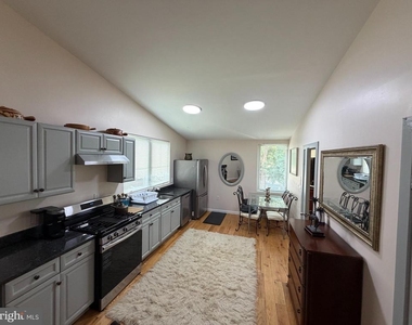 4915 36th Street N - Photo Thumbnail 6