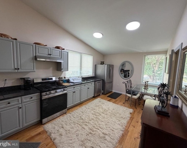 4915 36th Street N - Photo Thumbnail 8