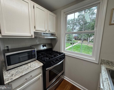 4315 2nd Road N - Photo Thumbnail 5
