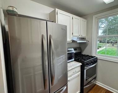 4315 2nd Road N - Photo Thumbnail 3
